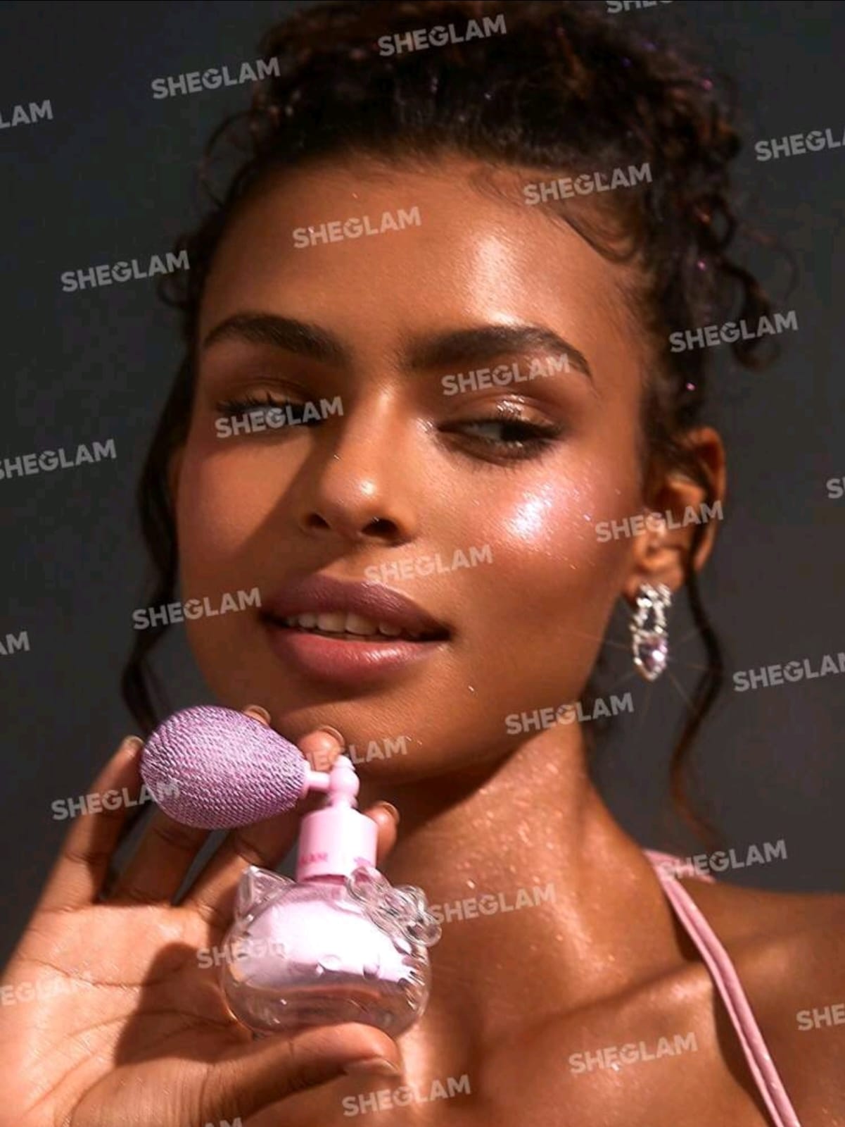 Hello Kitty|SHEGLAM Bow-Utiful Highlighting Body Mist-Kitty Glow