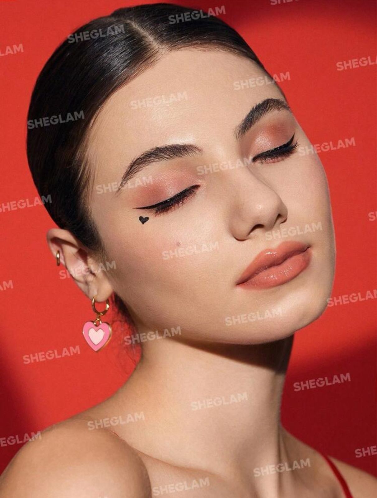 SHEGLAM Heart Eyes 2-In-1 Stamp Eyeliner Waterproof Liquid Eyeliner